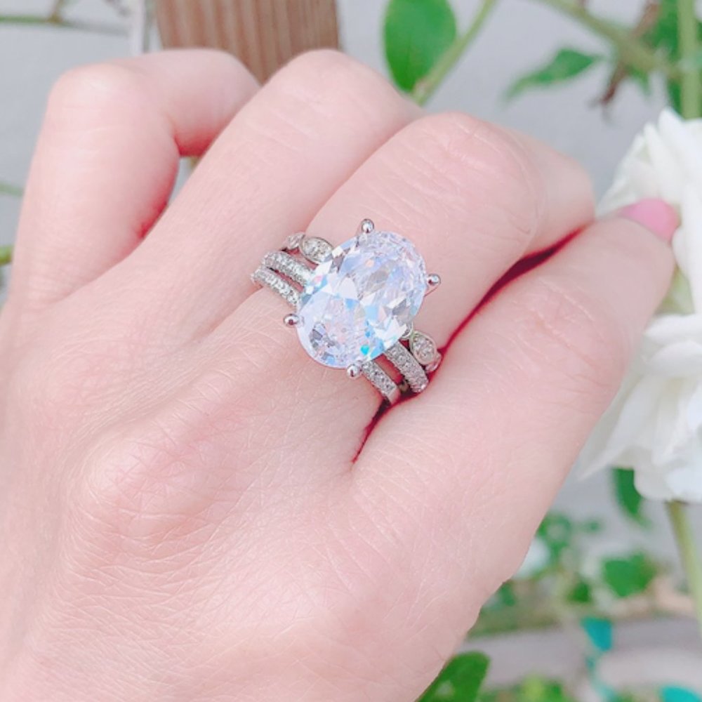 5CT Oval halo Ring and 2 Stackable Band set of 3